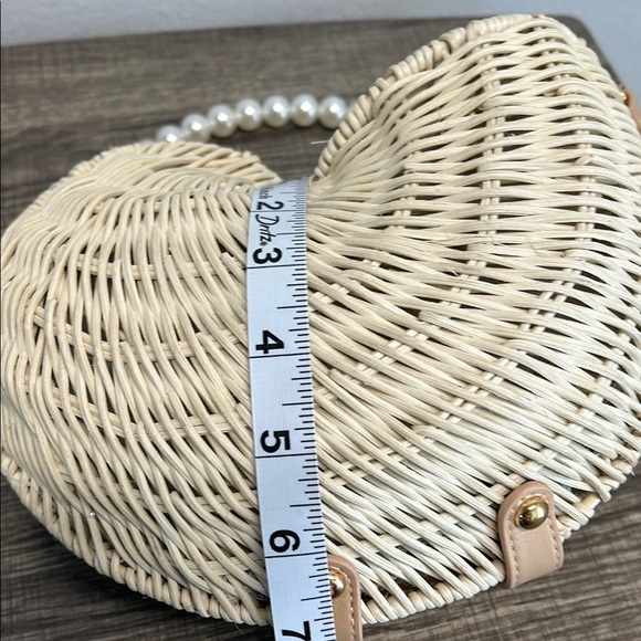 Haute Hippie | Seashell-Shaped Bag w/ Faux Pearl Handles 🐚 - Picture 8 of 13